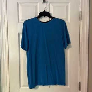 Men’s Lululemon activewear shirt